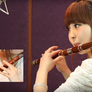 美女被黑人大鸡巴日得好爽
